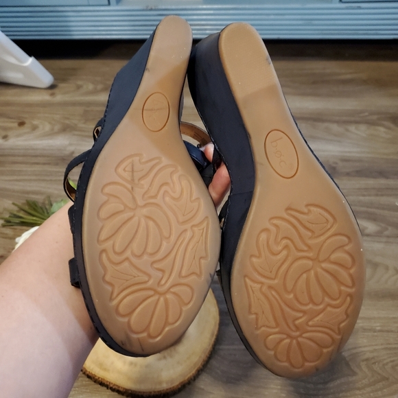 Born navy wedges size 10 - Picture 7 of 8